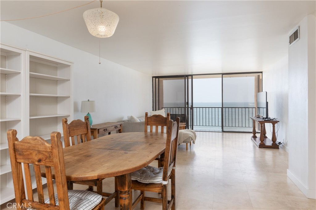 1750 E Ocean Boulevard 909