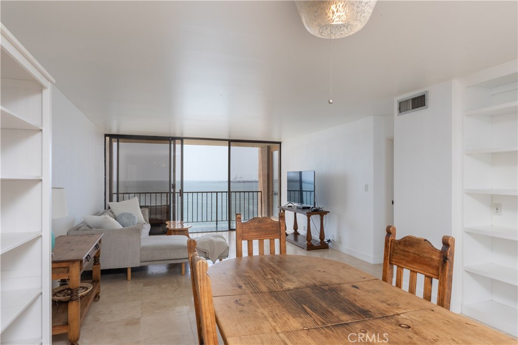1750 E Ocean Boulevard 909
