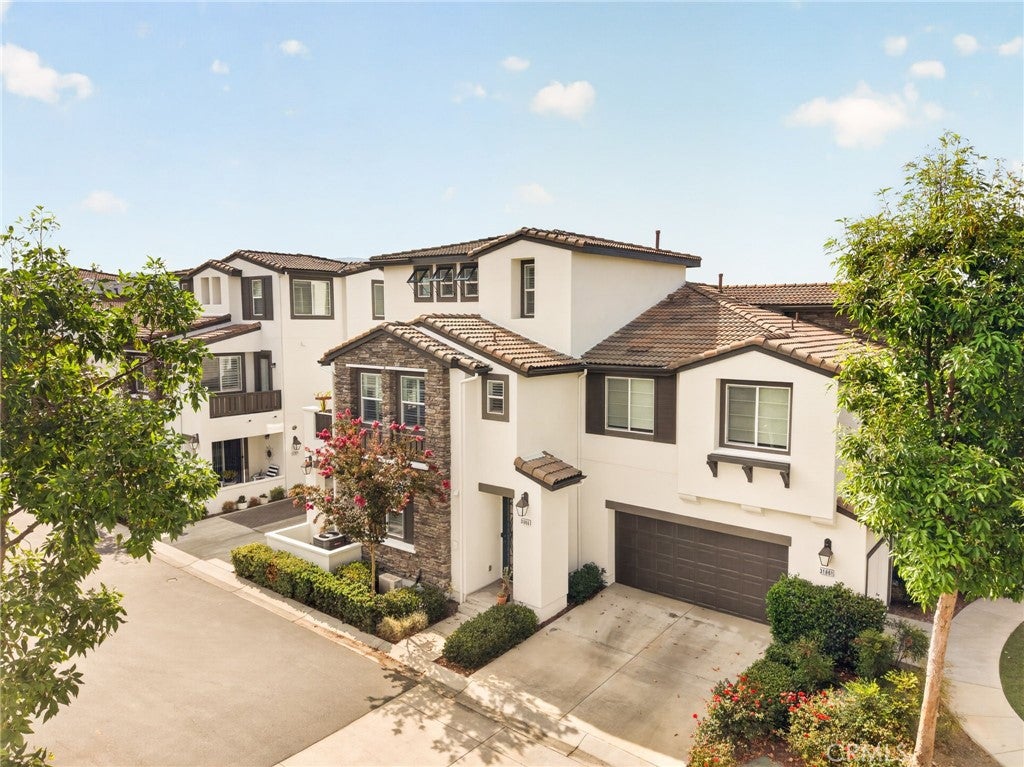 31865 Calle Luz