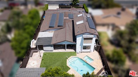 Photo of 6449 Radford Avenue, North Hollywood, CA 91606 (MLS # 25611563)