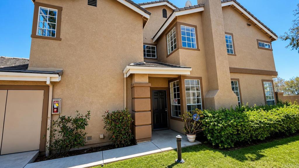 9453 Questa Pointe