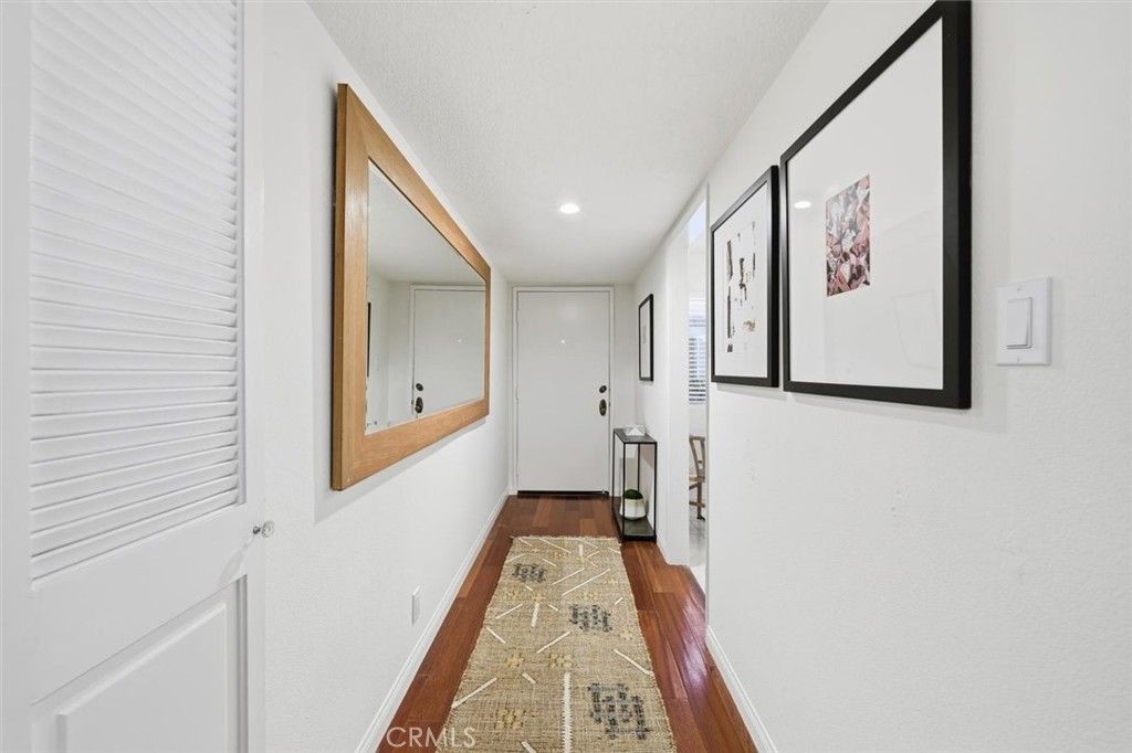 Photo of 222 7th St, Santa Monica, CA 90402 (MLS # SB25252861)