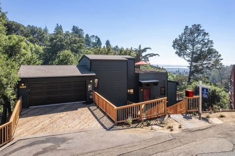 Photo of 5899 5899 Westover Dr, Oakland, CA 94611 (MLS # 41123856)