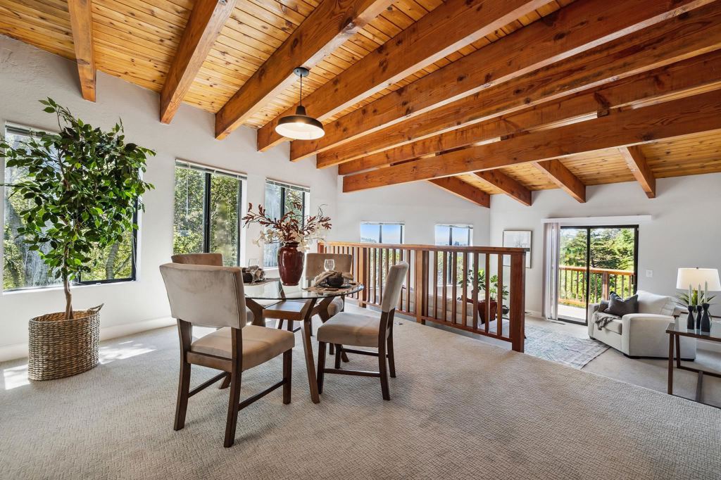 5899 5899 Westover Dr