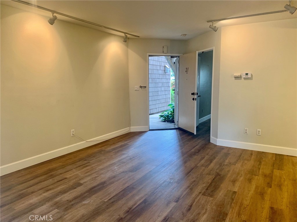 Lake Grove (LAKG) - Residential Lease