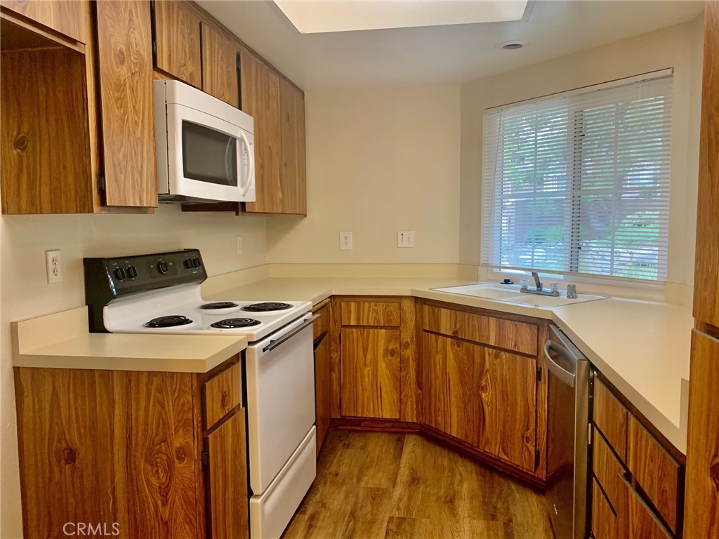 Lake Grove (LAKG) - Residential Lease