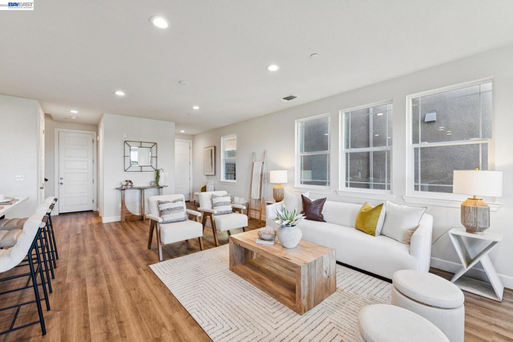 258 Benmore Dr