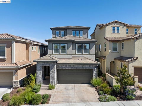 Photo of 258 Benmore Dr DR, Hayward, CA 94542 (MLS # 41149264)