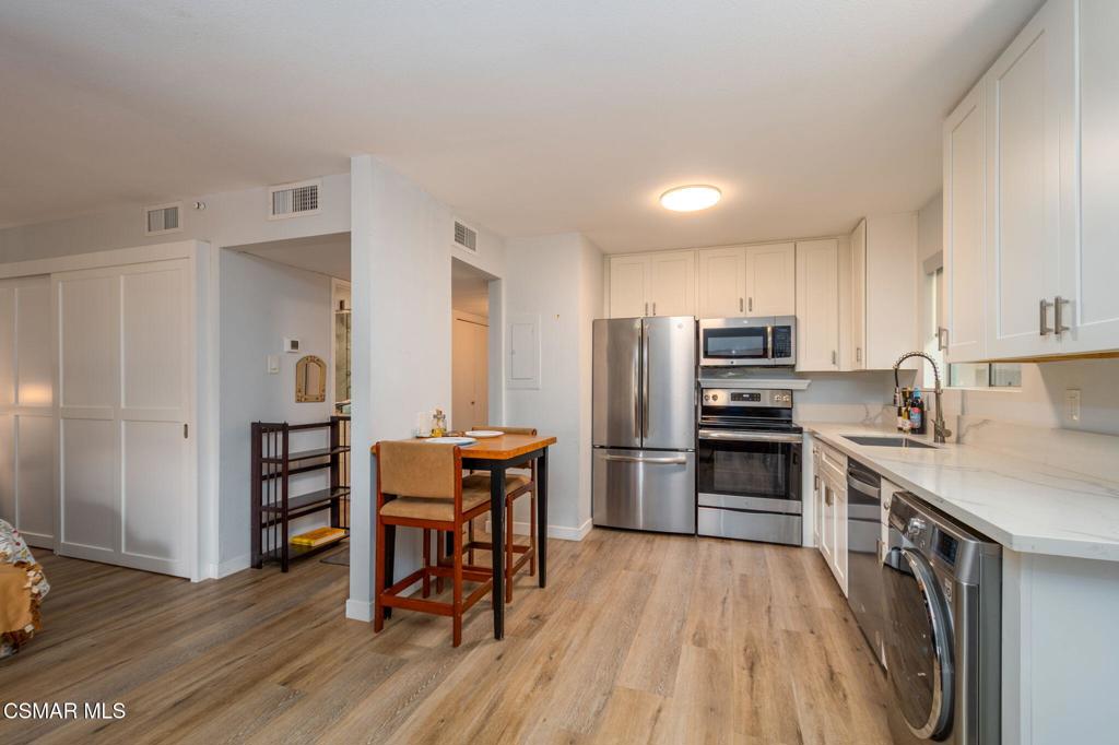 351 Chestnut Hill Court 16