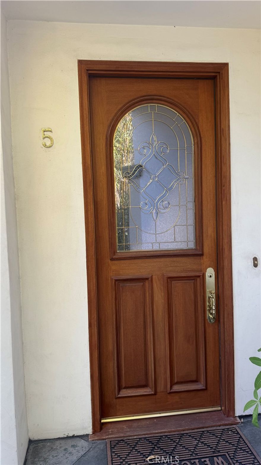 Beautifully maintained two-story condo in the heart of Culver City. This spacious 2-bedroom, 2.5-bath home features fresh interior paint, an open living and dining area, and direct access to an attached garage. The unit offers a comfortable floor plan with bedrooms upstairs for privacy, and plenty of natural light throughout.



Conveniently located near downtown Culver City, shops, dining, entertainment, and award-winning Culver City schools. Ready for immediate move-in.