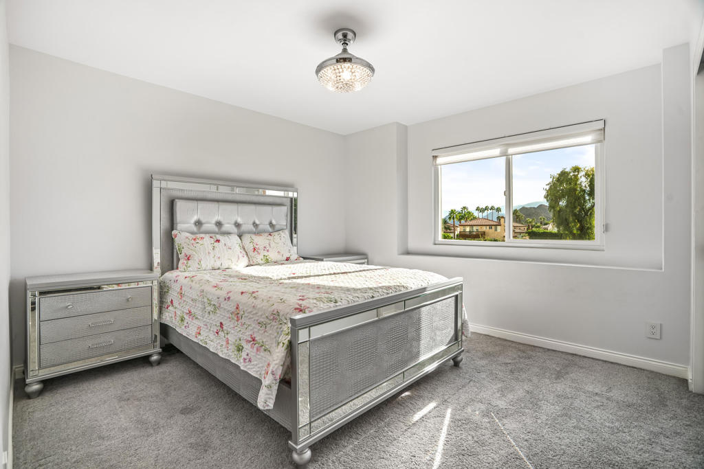 Palm Royale - Residential