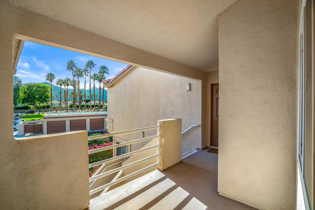 Palm Royale - Residential