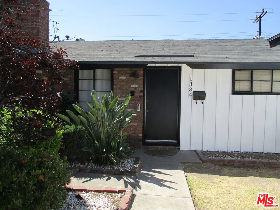 1384 Douglass Drive