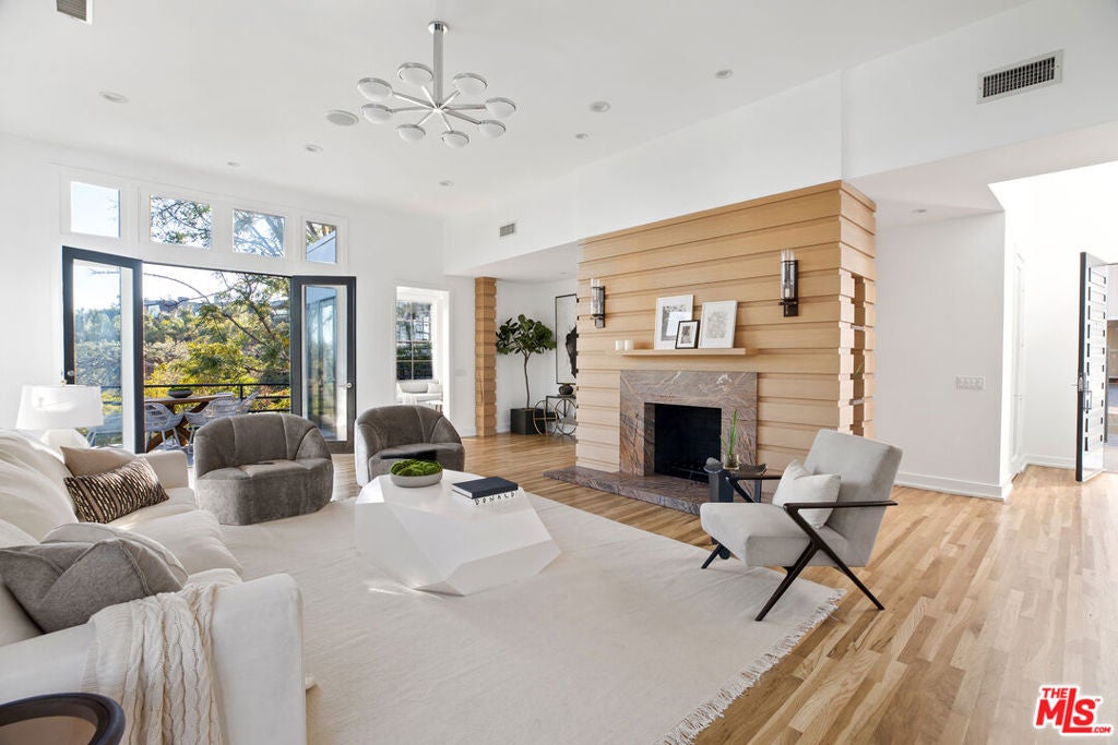 9314 Lloydcrest Drive