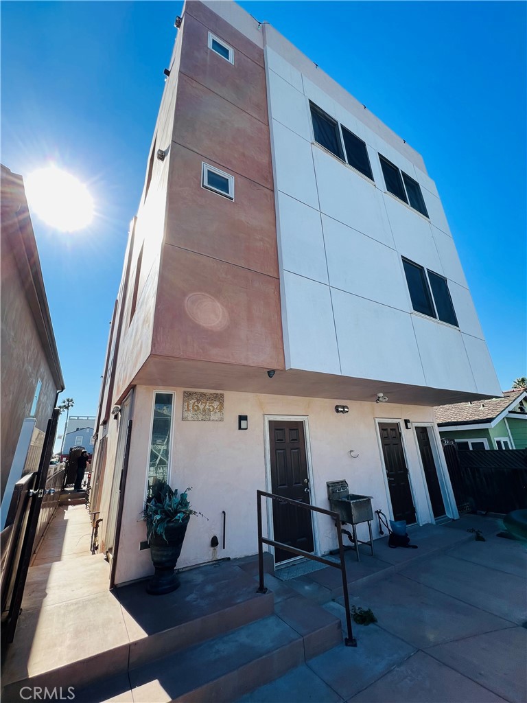 16754 Pacific Coast Hwy B