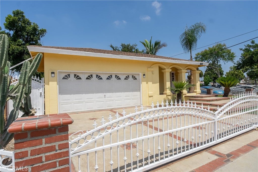 1401 Carob