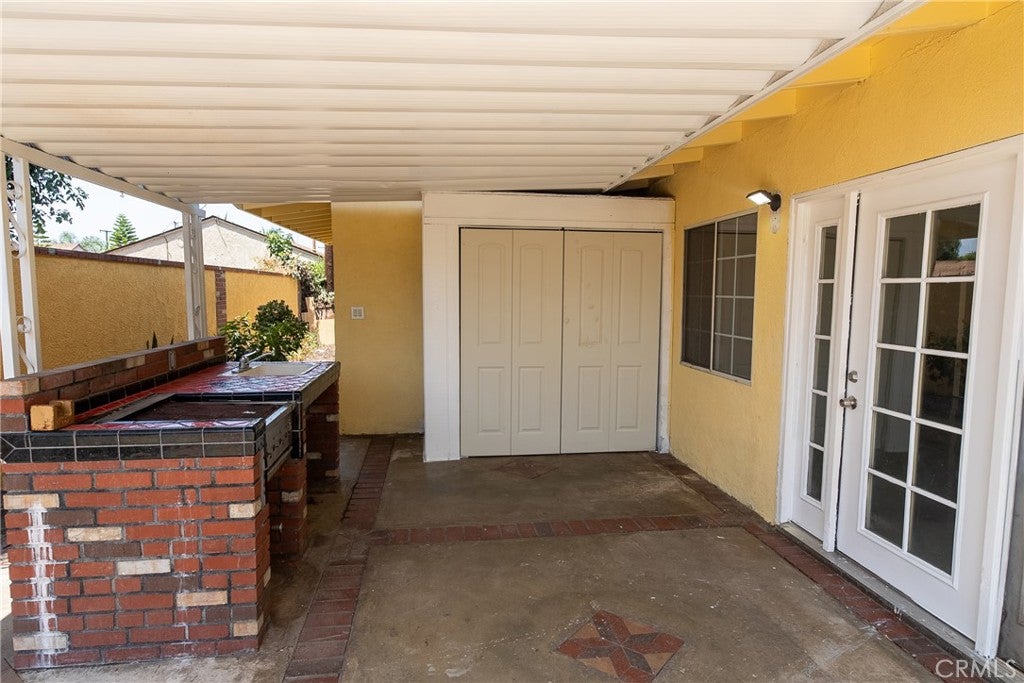 1401 Carob