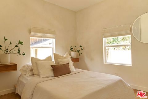 Tiny photo for 404 N Avenue 52 Ave, Los Angeles, CA 90042 (MLS # 26843447)
