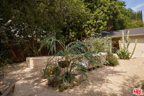 Tiny photo for 404 N Avenue 52 Ave, Los Angeles, CA 90042 (MLS # 26843447)