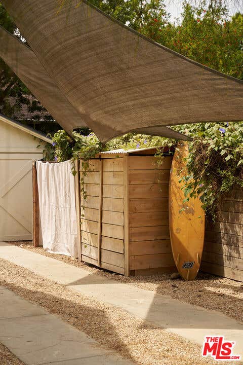 Tiny photo for 404 N Avenue 52 Ave, Los Angeles, CA 90042 (MLS # 26843447)