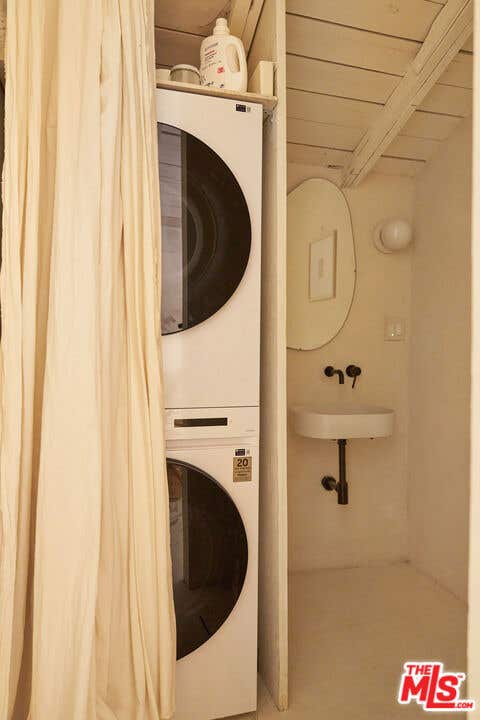 Tiny photo for 404 N Avenue 52 Ave, Los Angeles, CA 90042 (MLS # 26843447)