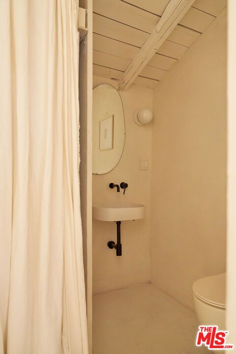Tiny photo for 404 N Avenue 52 Ave, Los Angeles, CA 90042 (MLS # 26843447)