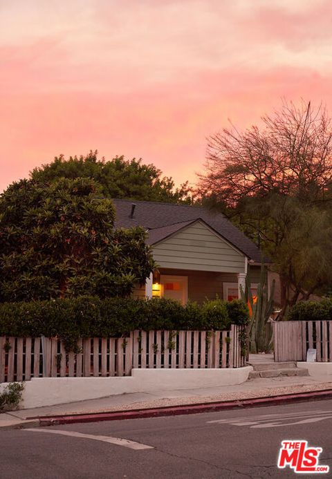 Tiny photo for 404 N Avenue 52 Ave, Los Angeles, CA 90042 (MLS # 26843447)