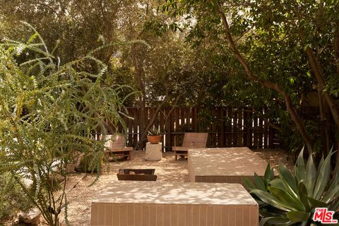 Tiny photo for 404 N Avenue 52 Ave, Los Angeles, CA 90042 (MLS # 26843447)