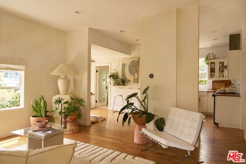 Tiny photo for 404 N Avenue 52 Ave, Los Angeles, CA 90042 (MLS # 26843447)