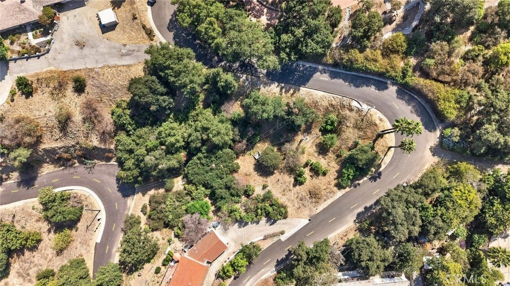 943 Hillcrest Drive
