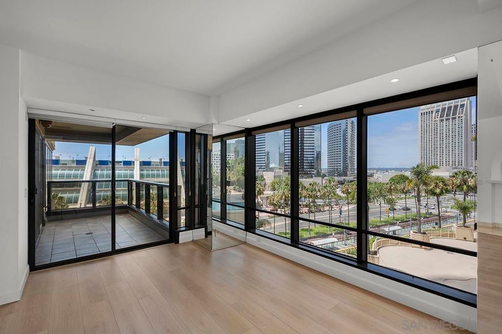 200 Harbor Drive 703