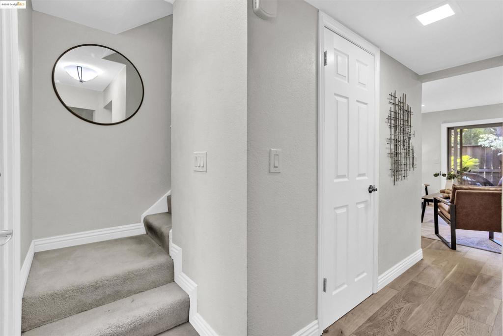 SKYWEST - Residential
