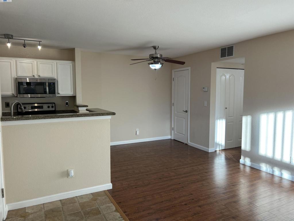 REFLECTION - Residential Lease