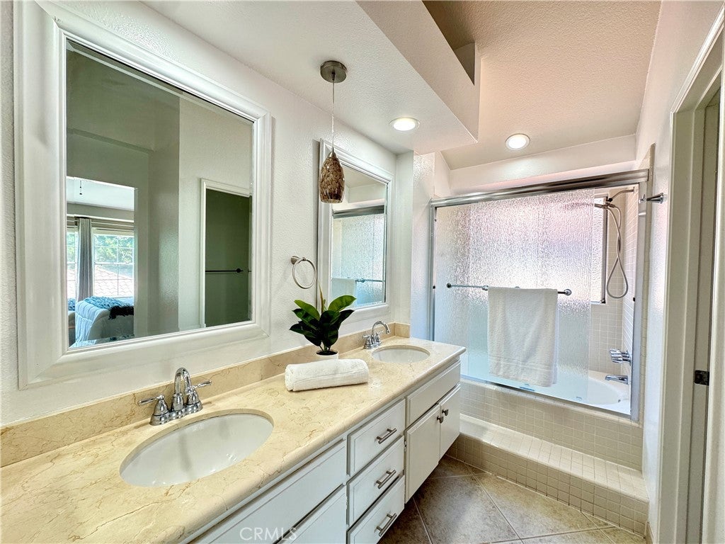 8 Magellan Aisle, Irvine CA 92620 - Photo 13