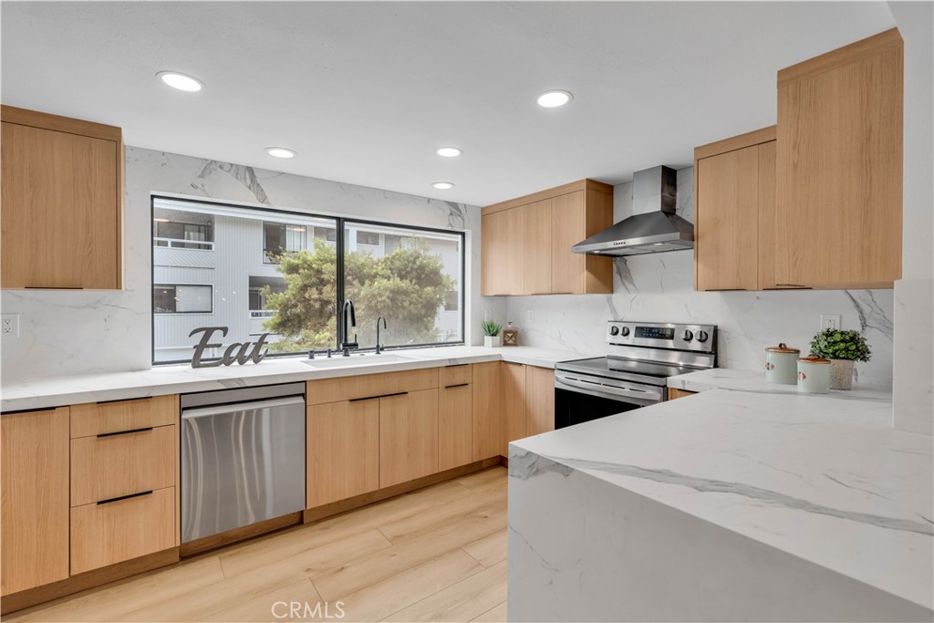 2 Encore Court 248