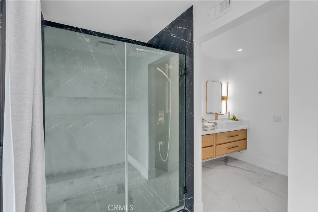 Newport Crest (NEWC) - Residential Lease