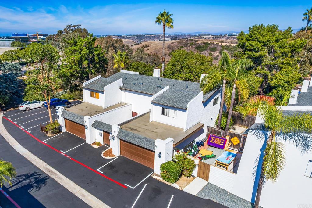 9853 Genesee Ave Avenue