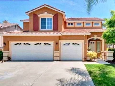 Photo of 50 Villa Milano, Lake Elsinore, CA 92532 (MLS # TR26087643)