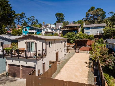 Photo of 523 The Alameda, El Granada, CA 94018 (MLS # ML82042535)