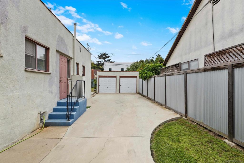 3562 Orange Ave AVE, Long Beach CA 90807