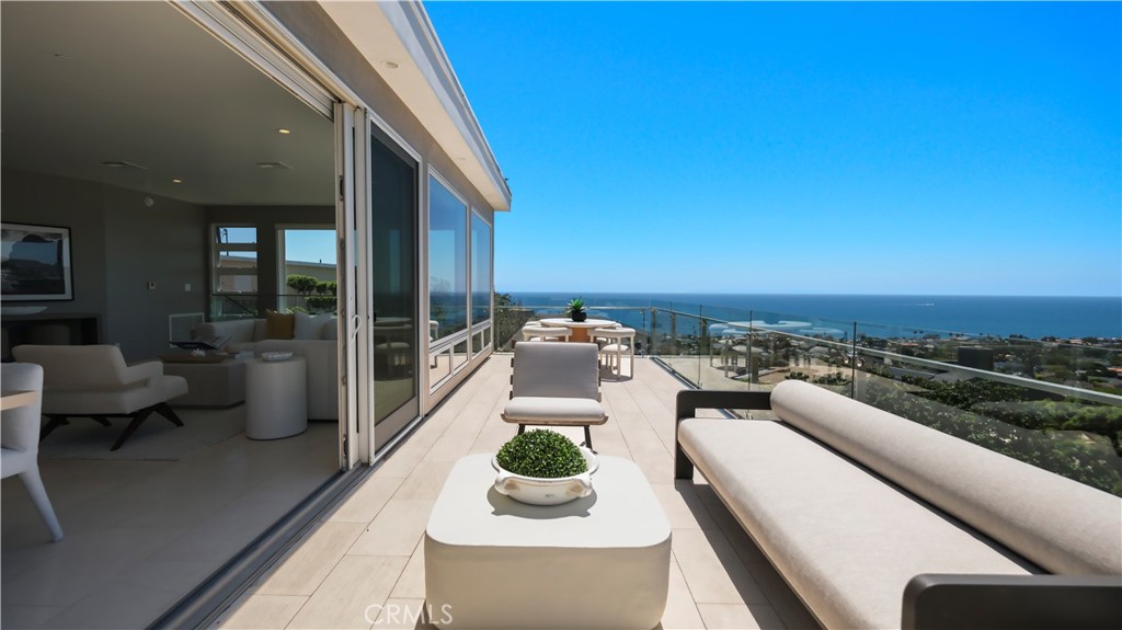 Photo 1 of 30 — 964 Van Dyke, Laguna Beach, CA 92651