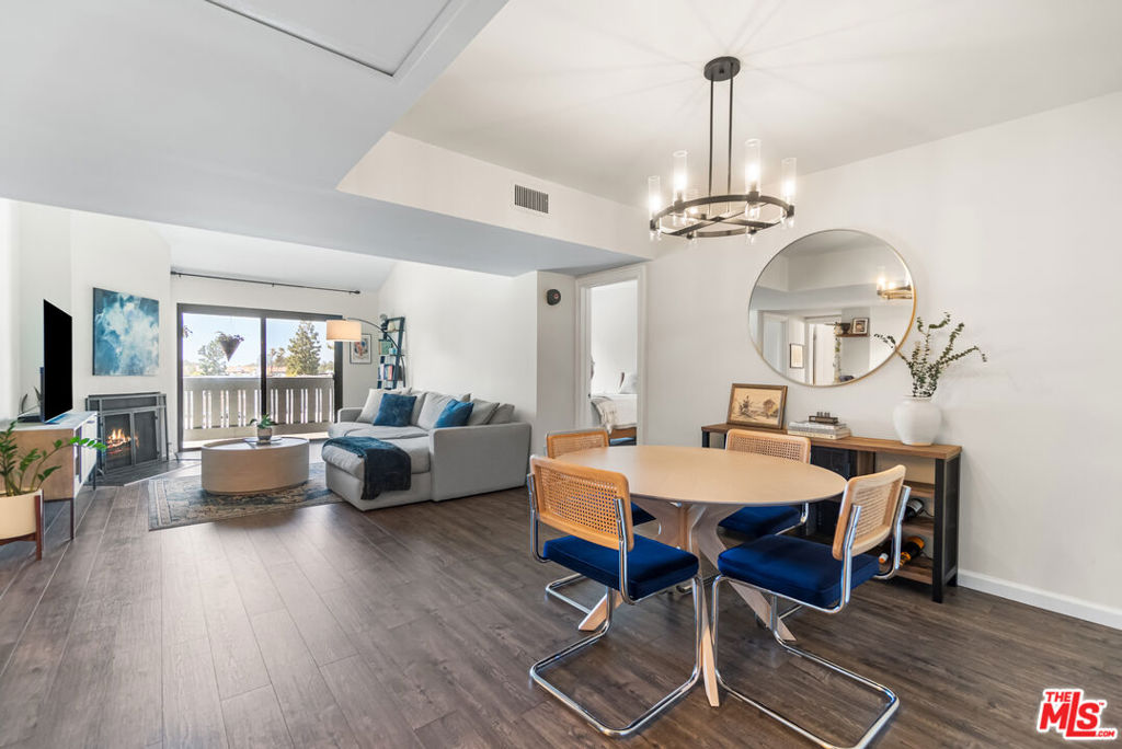 8162 Manitoba Street 303