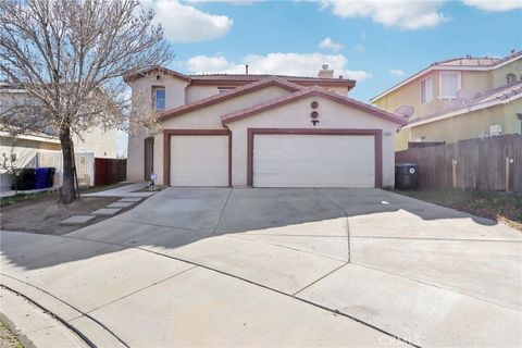Photo of 15015 Kitfox Ln, Victorville, CA 92394 (MLS # CV26019536)