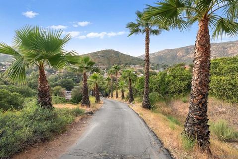 Photo of 634 Silverbrook Dr Dr, El Cajon, CA 92019 (MLS # 260007185SD)