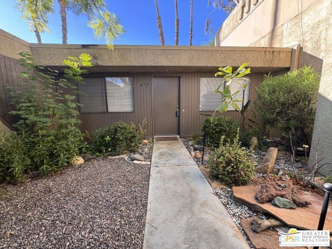 Photo of 473 E Bradshaw Lane #10, Palm Springs, CA 92262 (MLS # 26104092PS)