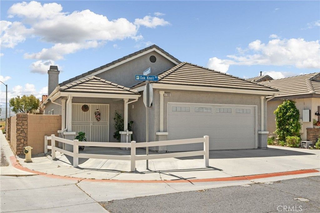 Photo of 1788 Oak Knoll Road, San Jacinto, CA 92583 (MLS # IG26082116)