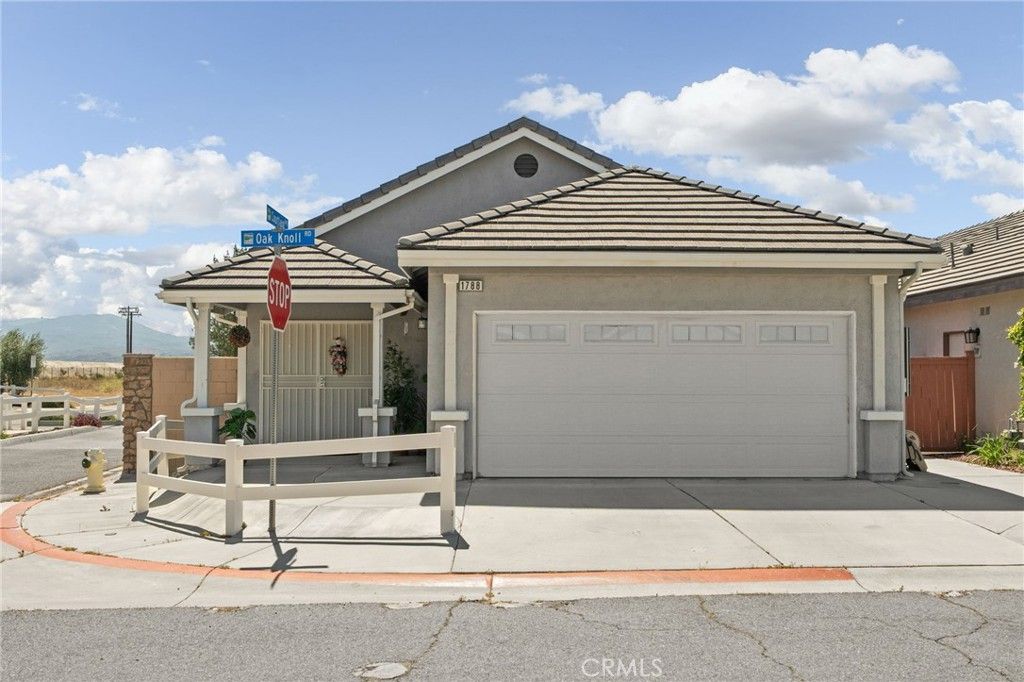 Photo of 1788 Oak Knoll Road, San Jacinto, CA 92583 (MLS # IG26082116)