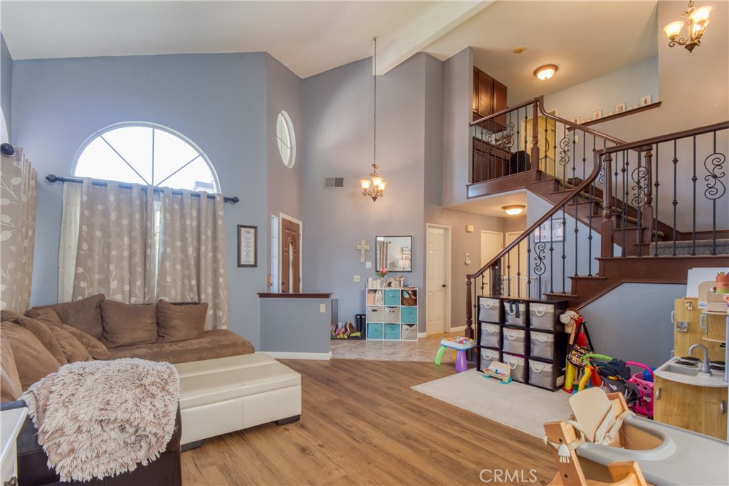 23903 Creekwood Drive