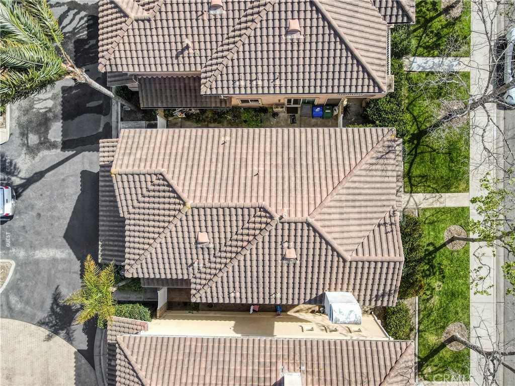 Properties 2 340 Ponoma Street