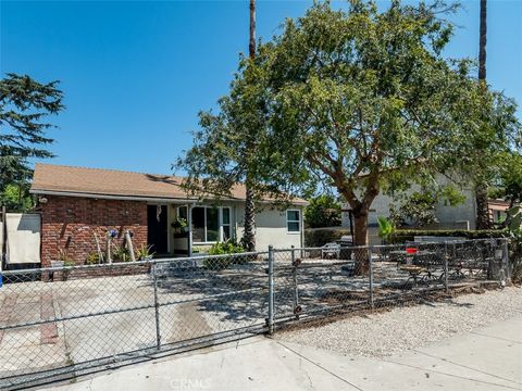 Photo of 237 W Central Avenue, Monrovia, CA 91016 (MLS # BB25240898)
